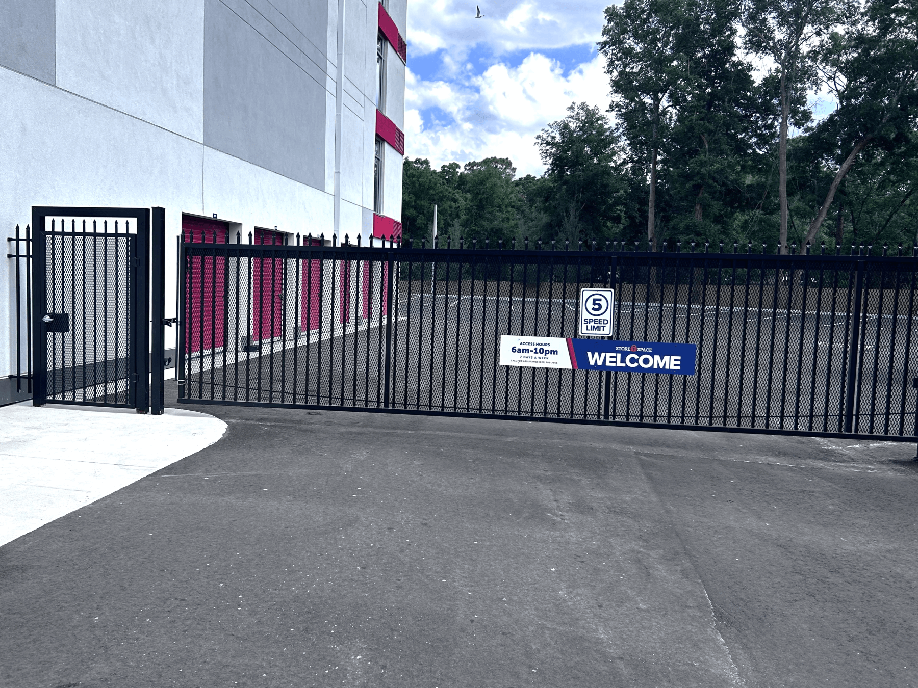 storage near me at 1560 Beacon Point Dr W Jacksonville, FL 32246