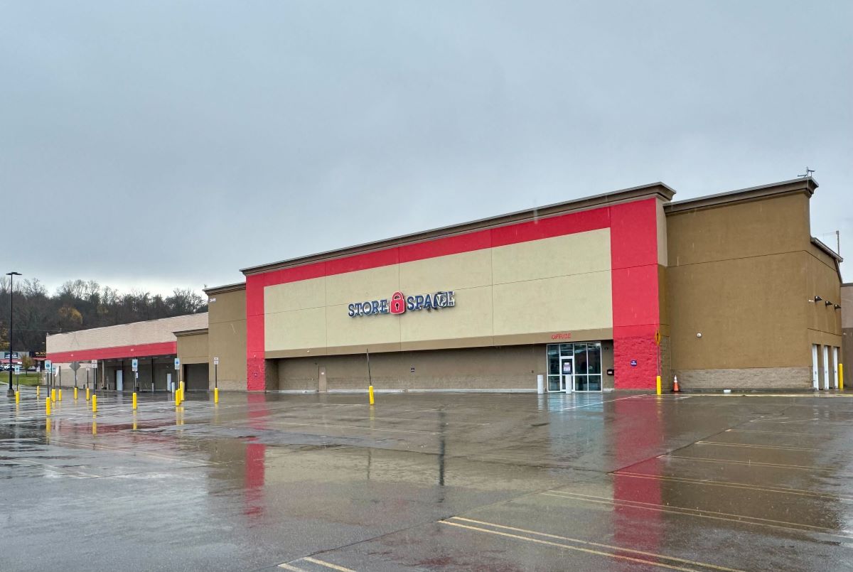 store space self storage near me at 2649 Erie Blvd E Syracuse, NY 13224