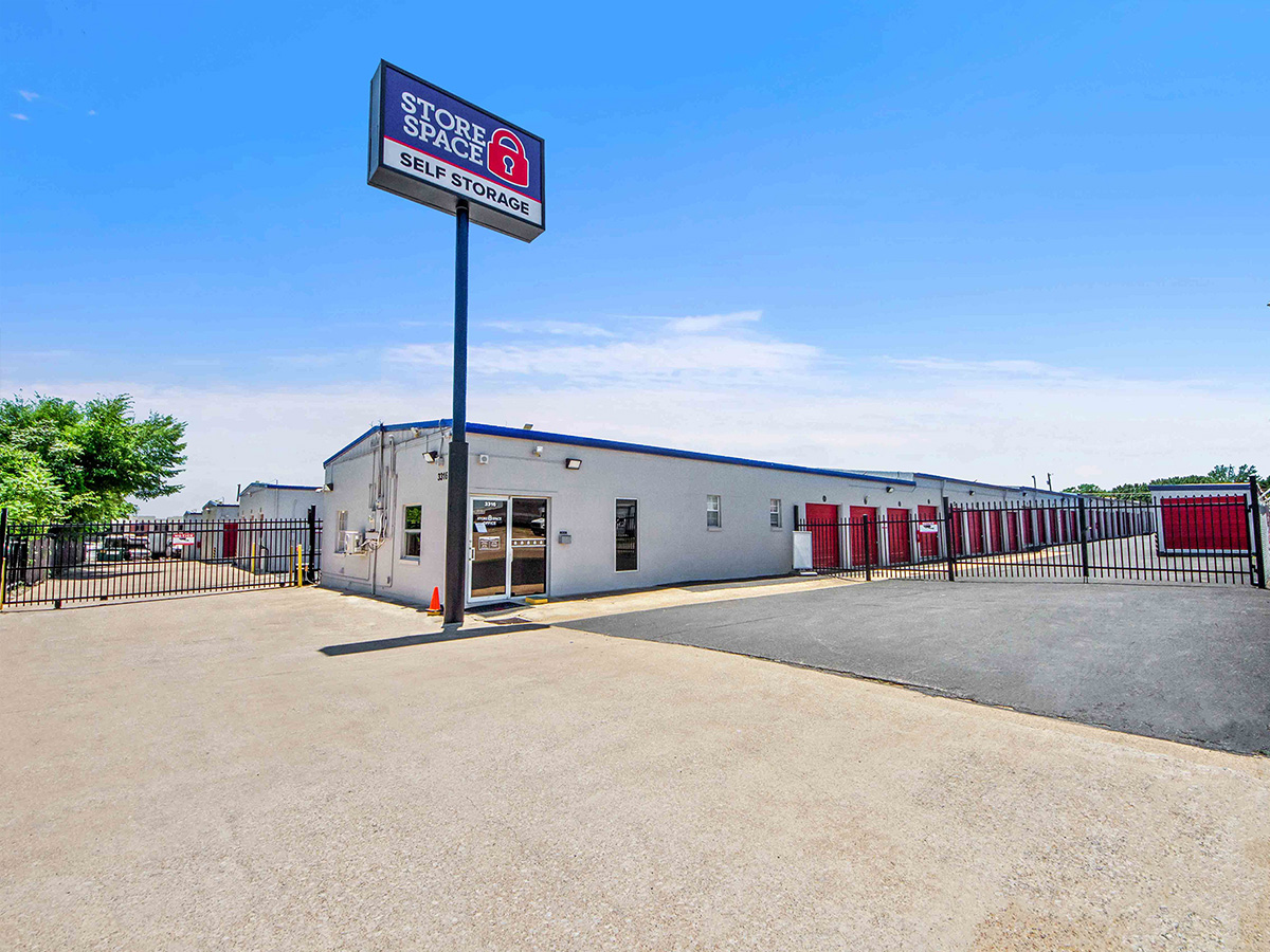 store space self storage near me at 3316 Hansboro Ave Dallas, TX 75233