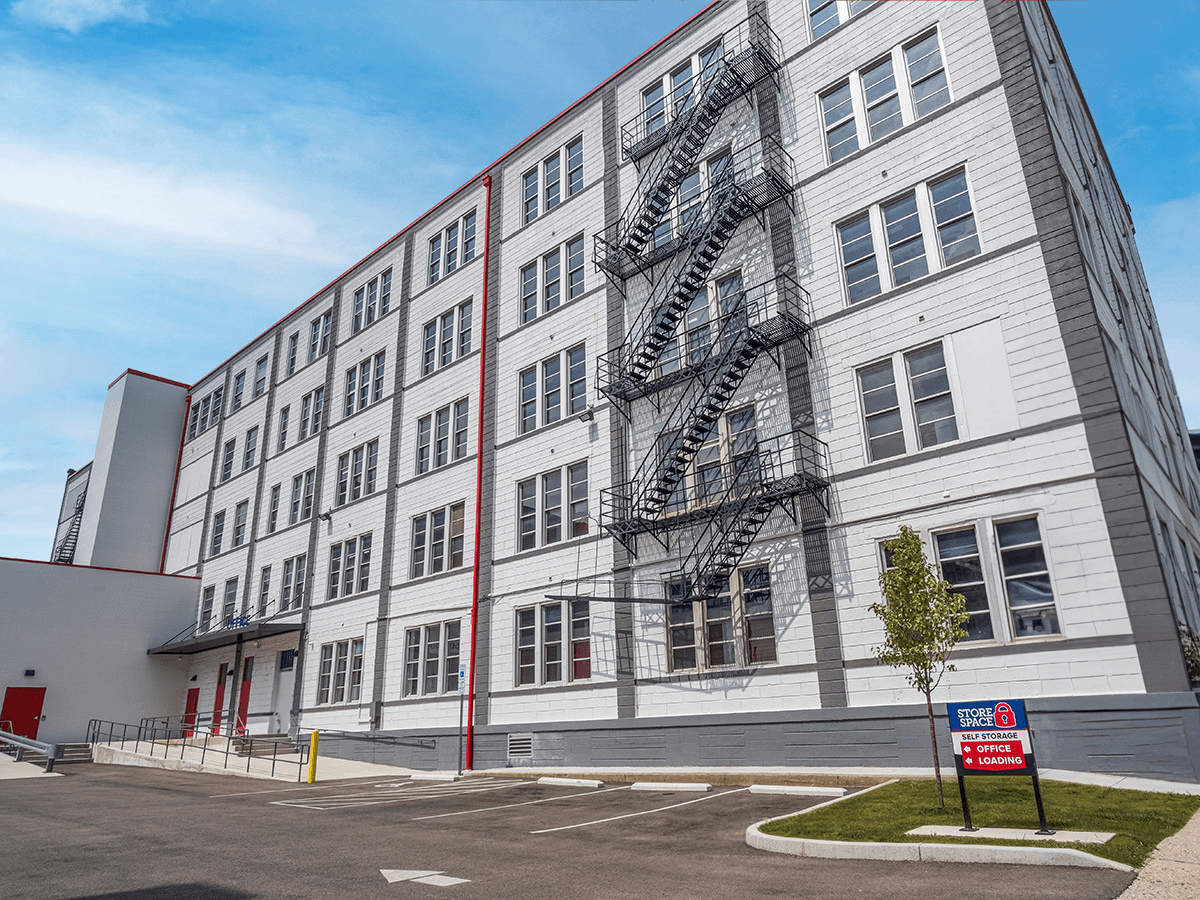 storage near me at 4015 Cherry St Cincinnati, OH 45223