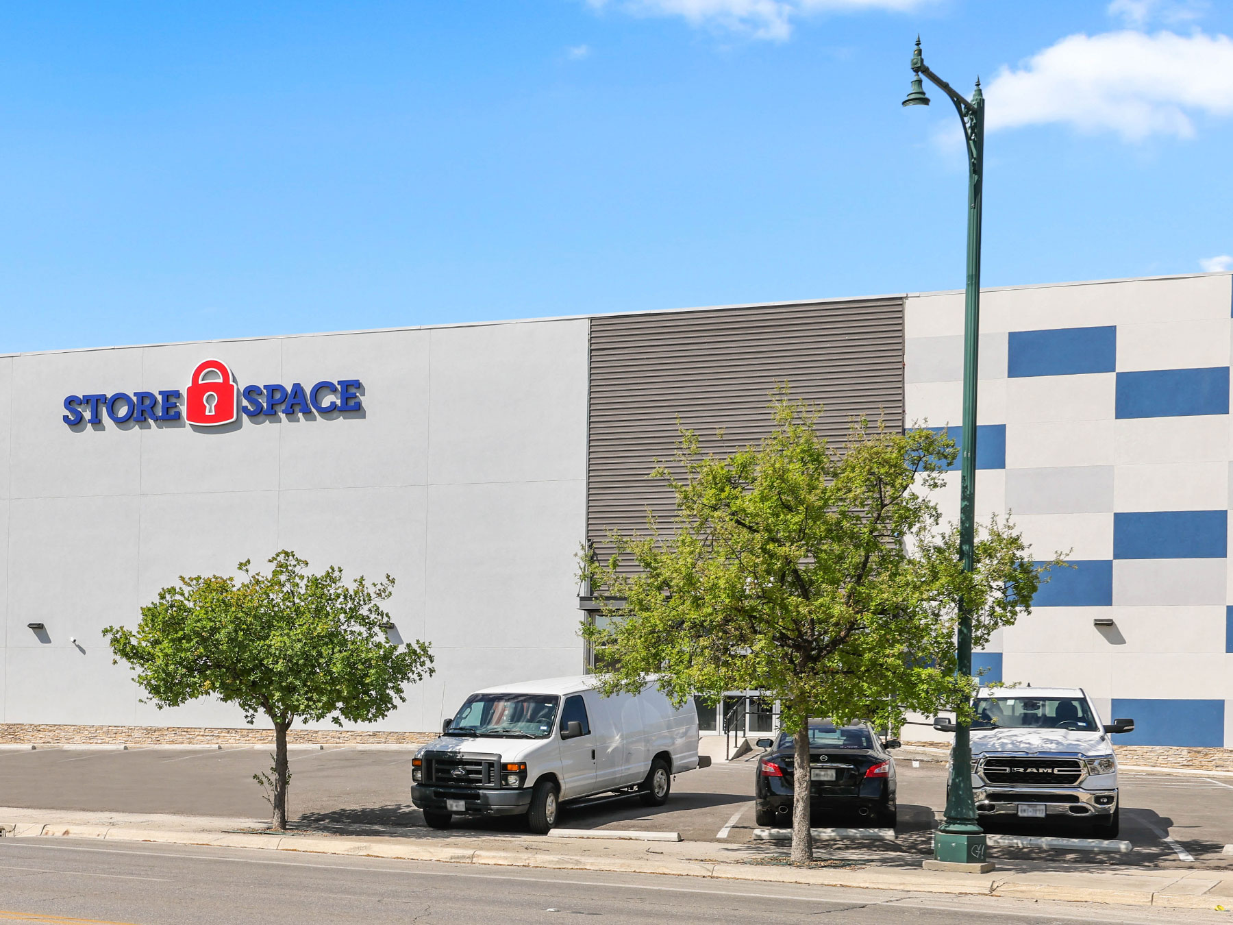 store space san antonio commerce