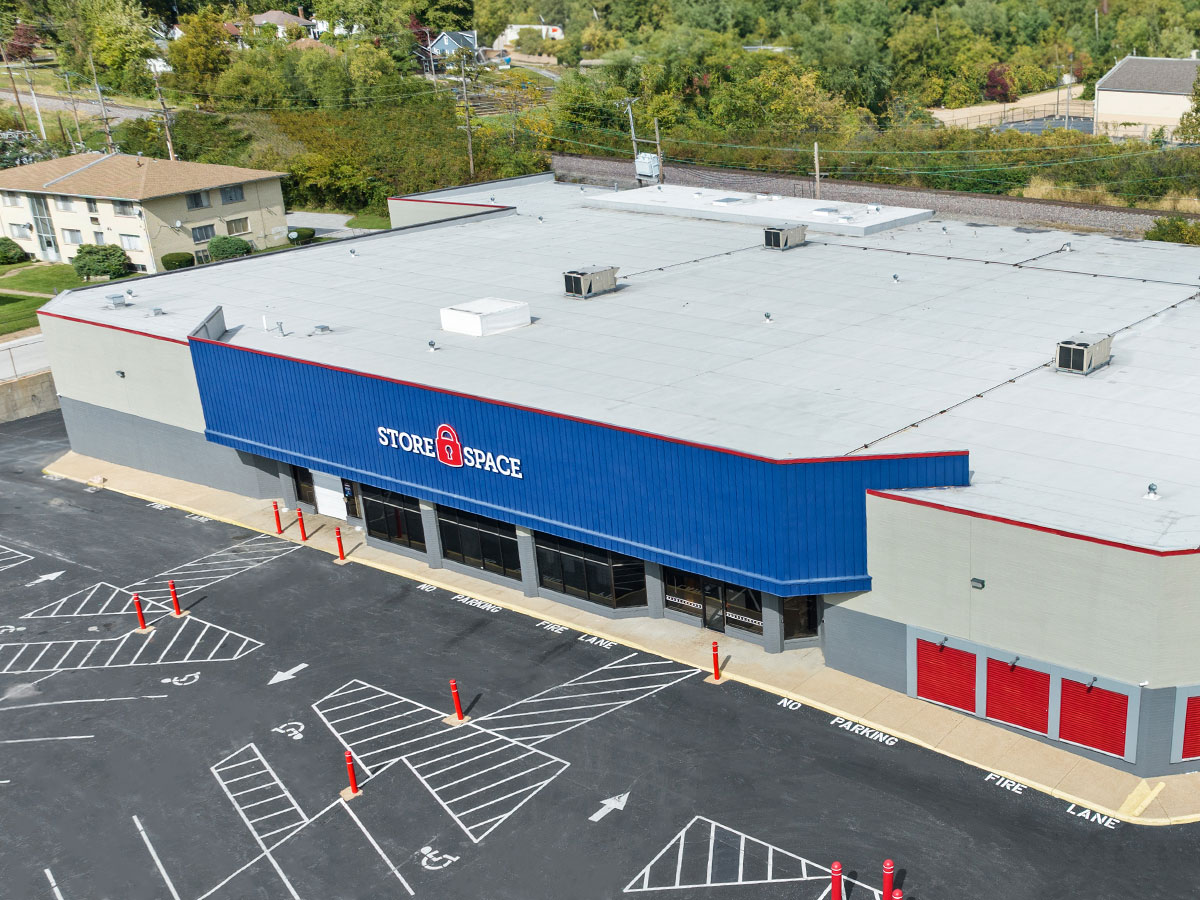 Store Space facility in Jennings, MO