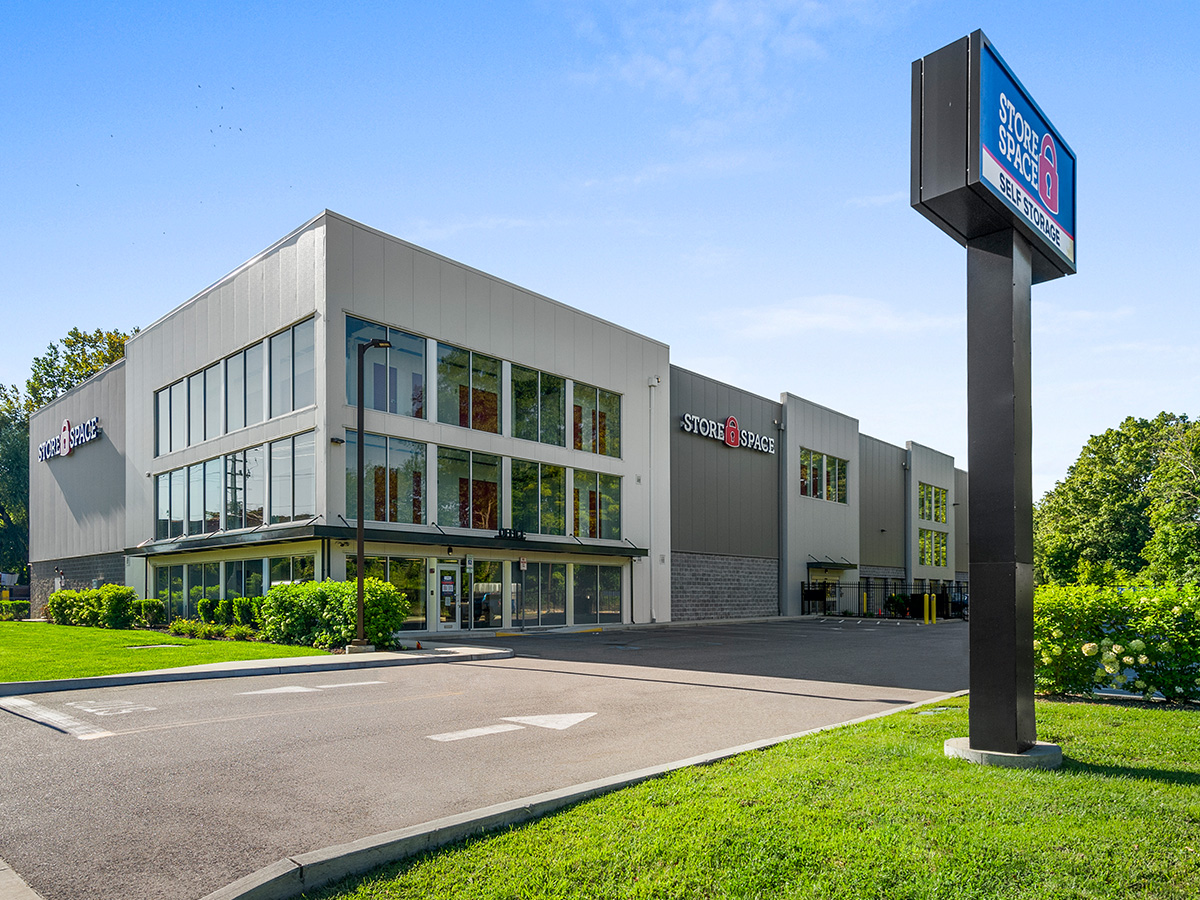 Store Space facility in Glen Cove, NY
