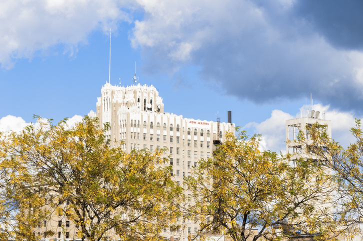 A building and trees in Pontiac, Michigan
